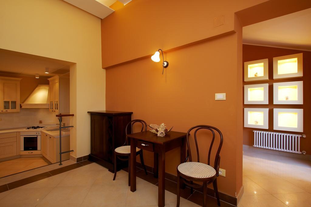 Guesthouse "Barboska" - Big Outdoor Swimming Pool & Private Tennis Court Vodnjan Room photo