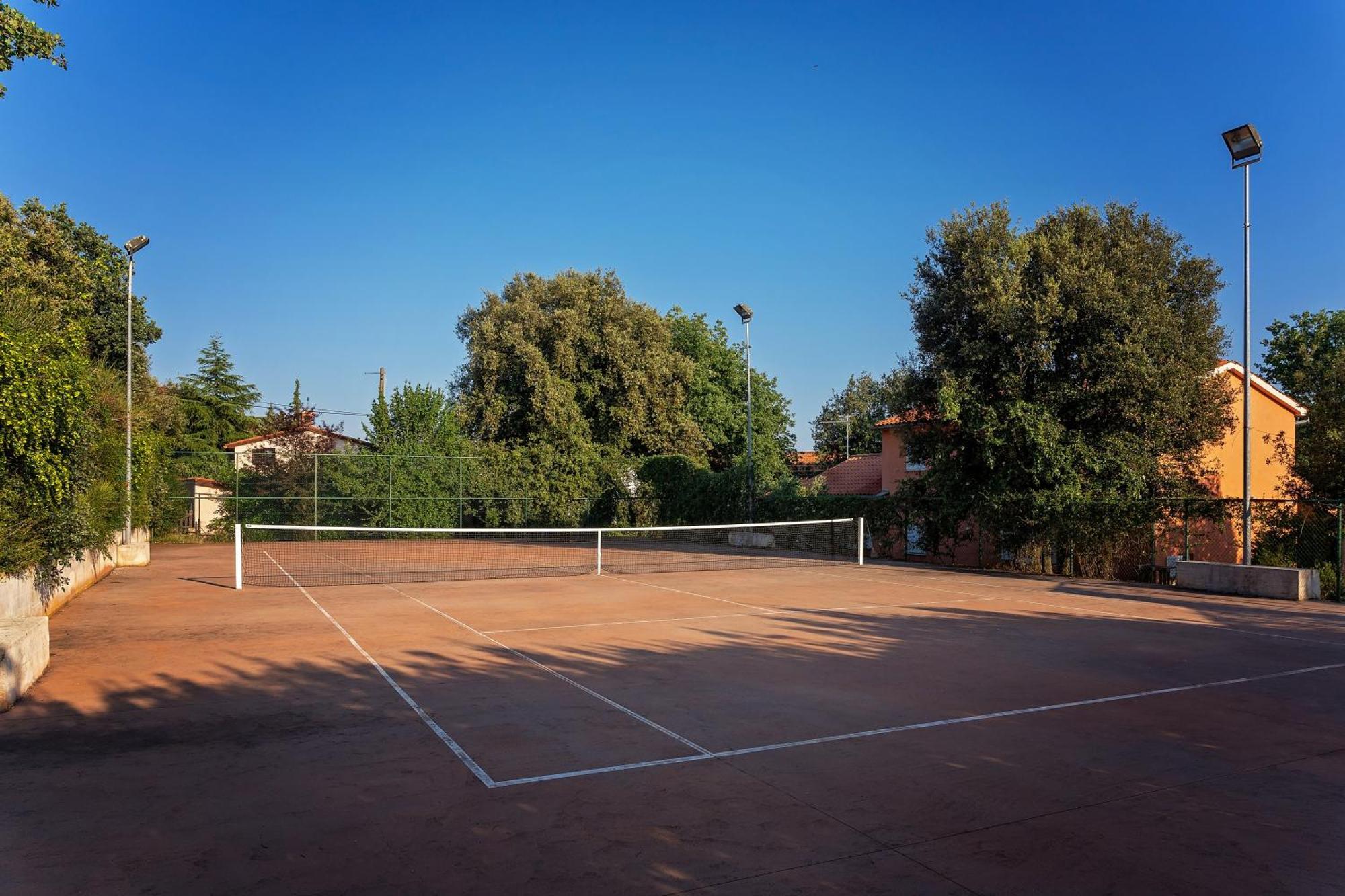 Guesthouse "Barboska" - Big Outdoor Swimming Pool & Private Tennis Court Vodnjan Exterior photo